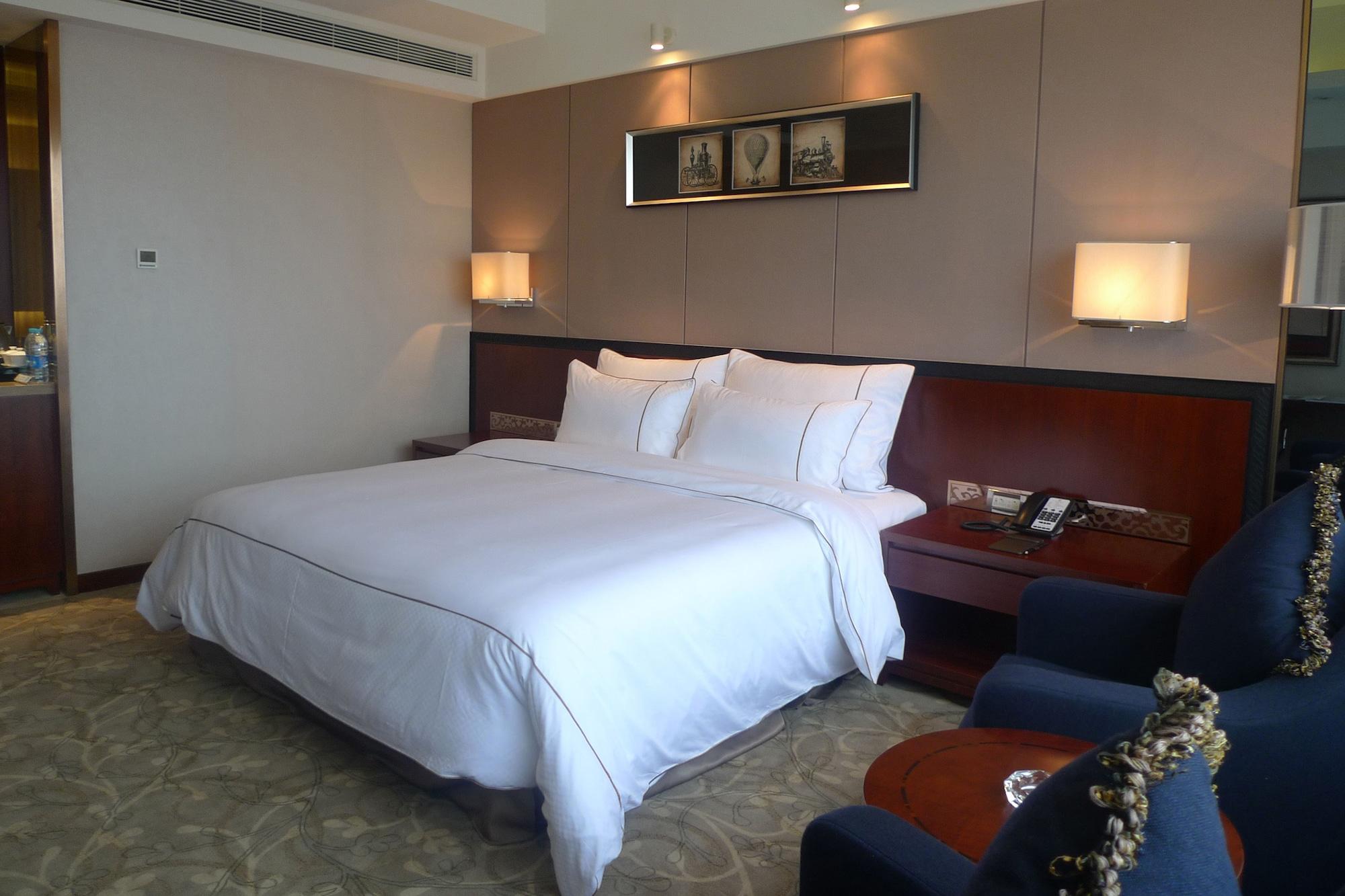 Cavan Hotel Canton Extérieur photo